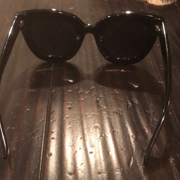 STARS Sunglasses. NEW!!! Black/Silver. - Picture 6 of 8
